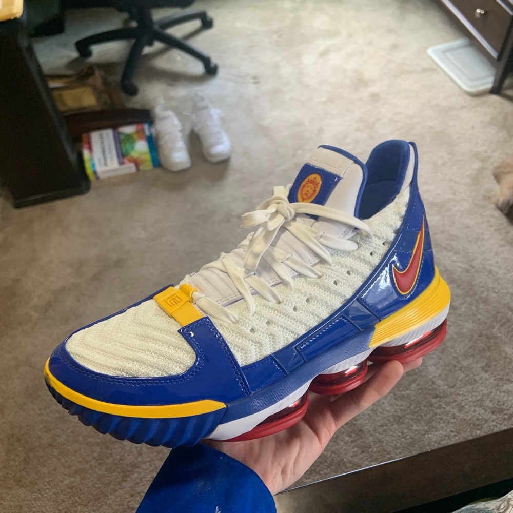 Nike LeBron 16 “SuperBron”